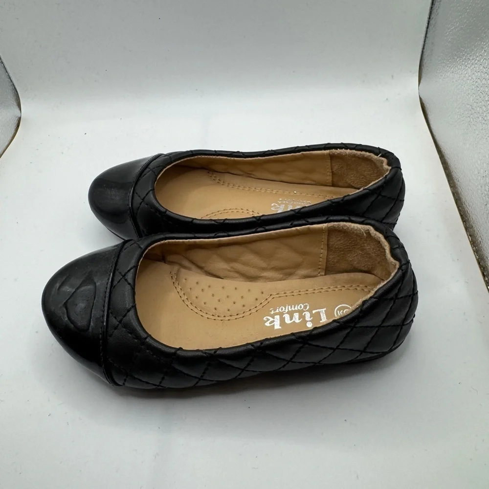 Link Toddler Girls Size 9 Black Flats Shoes with Patent Toe and Quilted Pattern